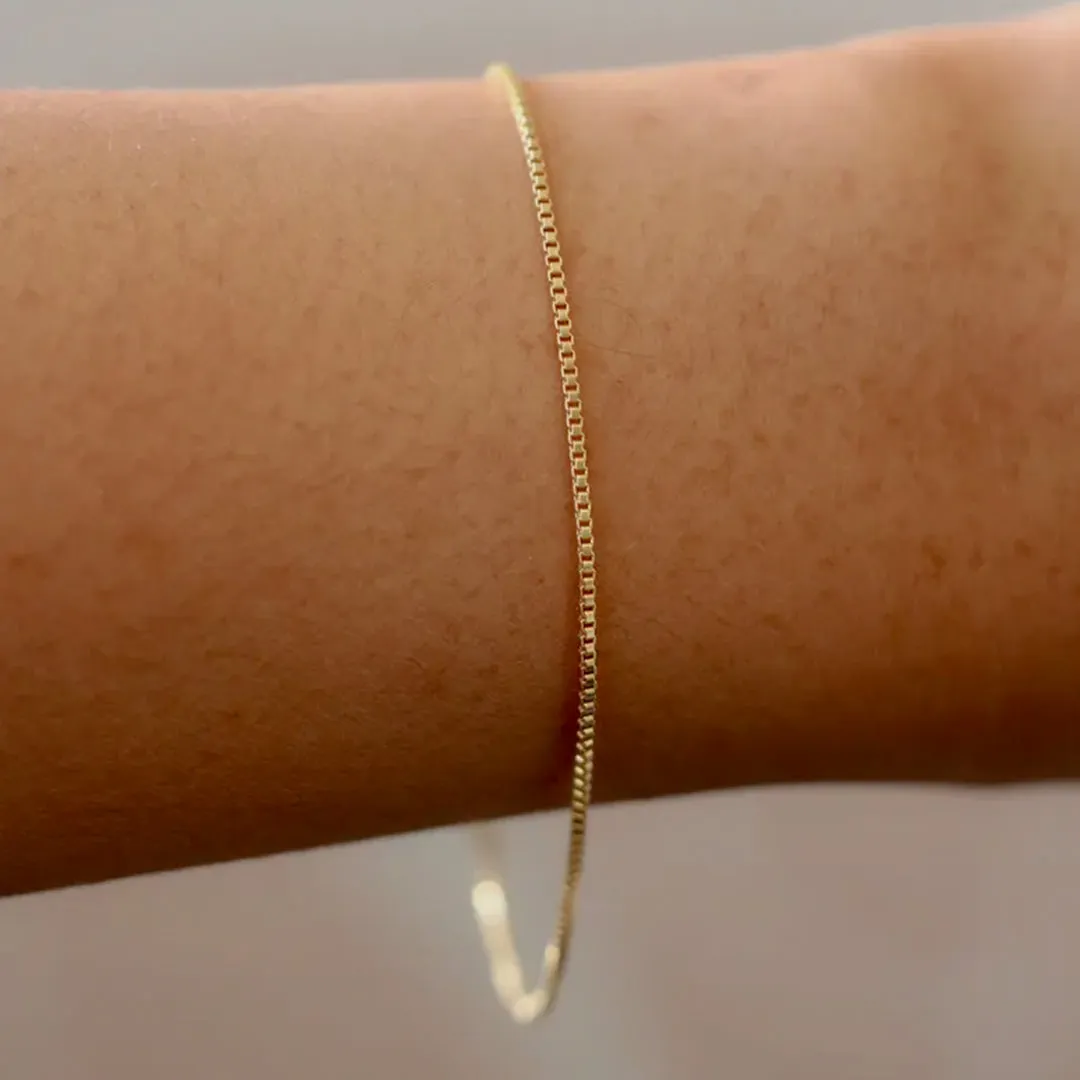 18K Gold Box Chain Bracelet