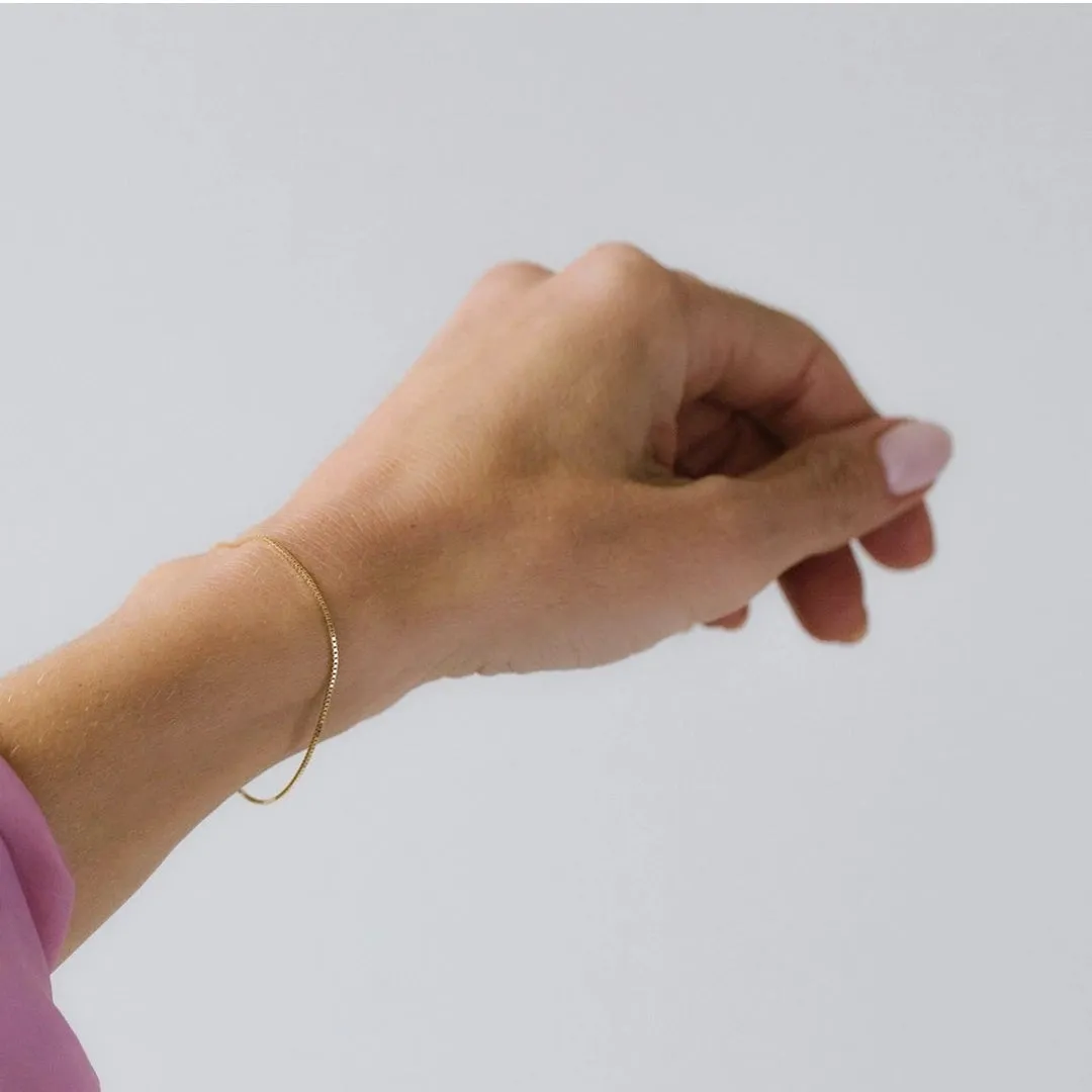 18K Gold Box Chain Bracelet