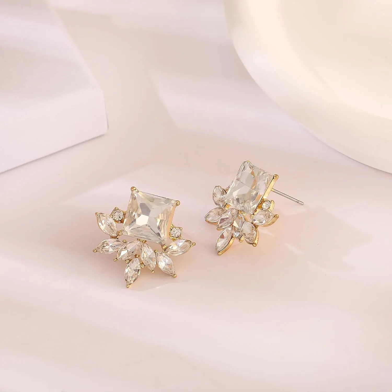 ATIMIGO Vintage Rhinestone Crystal Cluster Drop Earrings Art Deco Hypoallergenic Earrings for Women Wedding Bridal Prom Formal