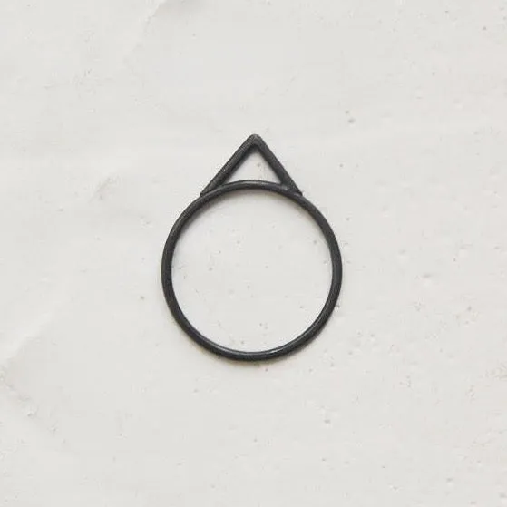 Empty peak ring N°26